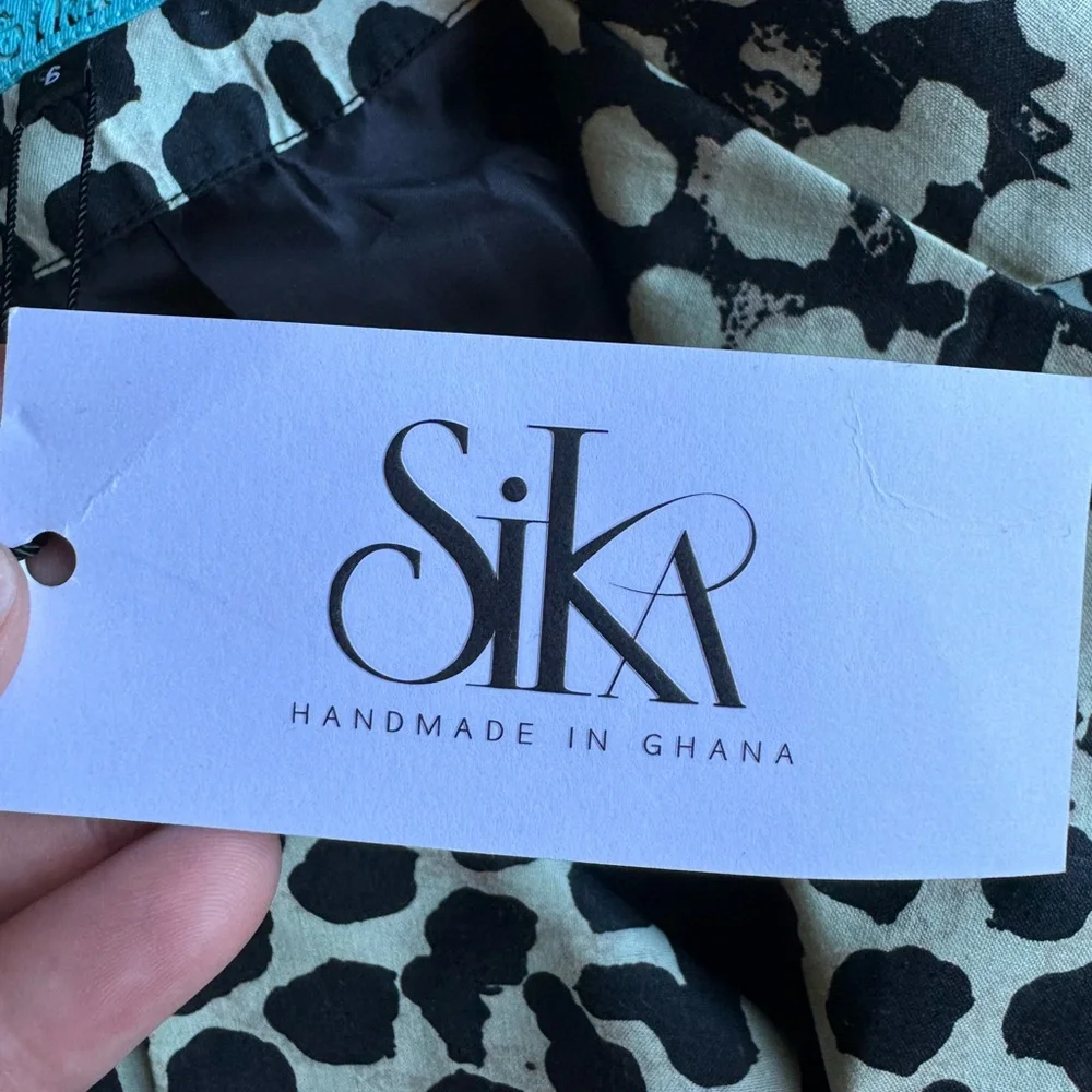 NWT Sika Handmade Cropped Black & Cream Jacket, size XS